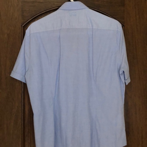 Hugo Boss button up causal t-shirt - Picture 5 of 5